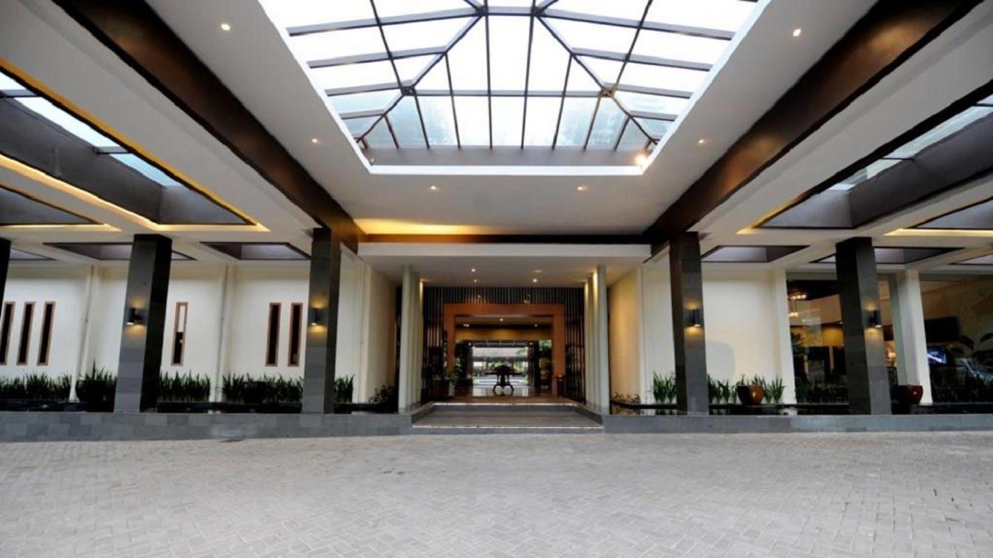 فندق ليمبانغفي  فندق بوتري غونونغ المظهر الخارجي الصورة